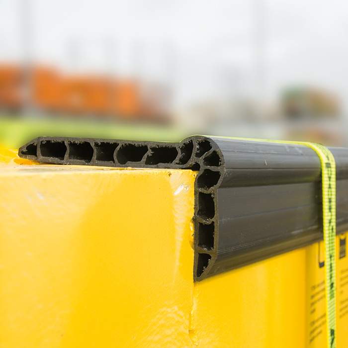 Edge protector for long edges